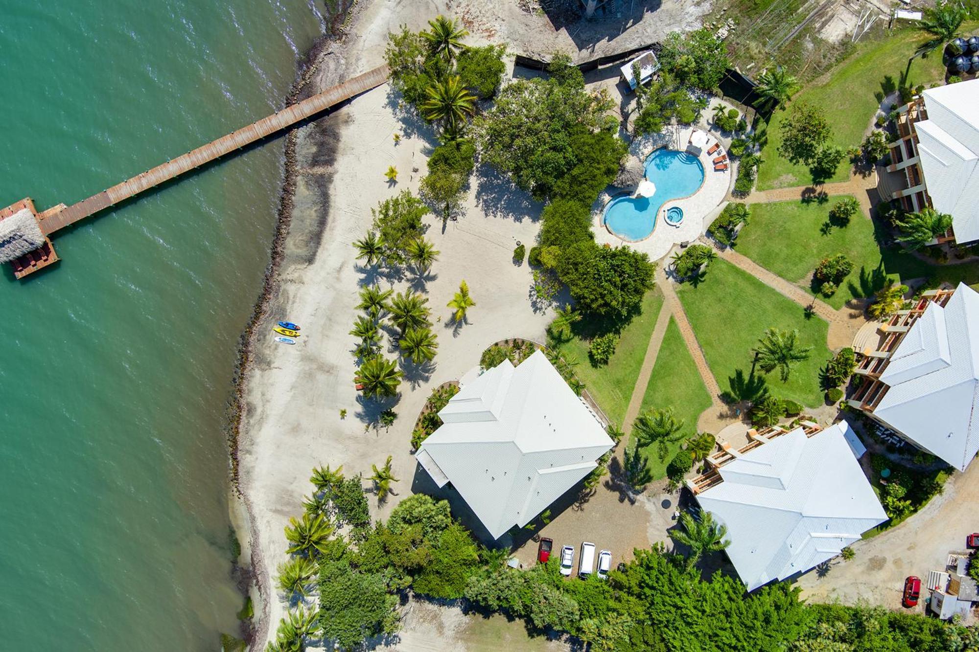 The Villas At Cocoplum Placencia Екстериор снимка