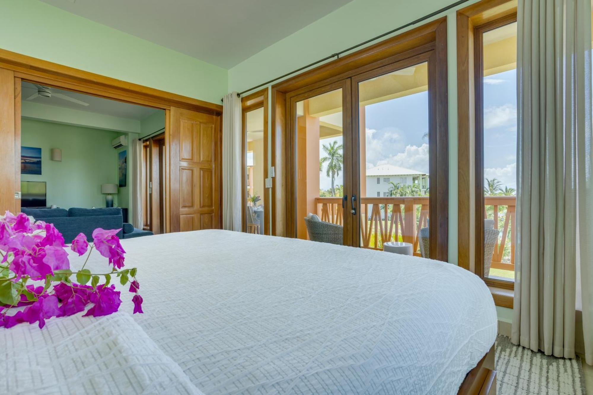 The Villas At Cocoplum Placencia Екстериор снимка